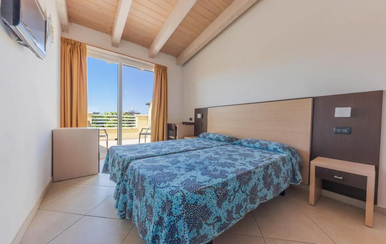 Residence Renadoro Cervia 3*,